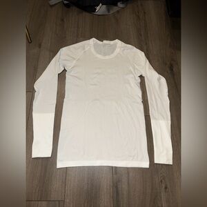 LULULEMON Swiftly Tech White Long Sleeve Top Size Small /6